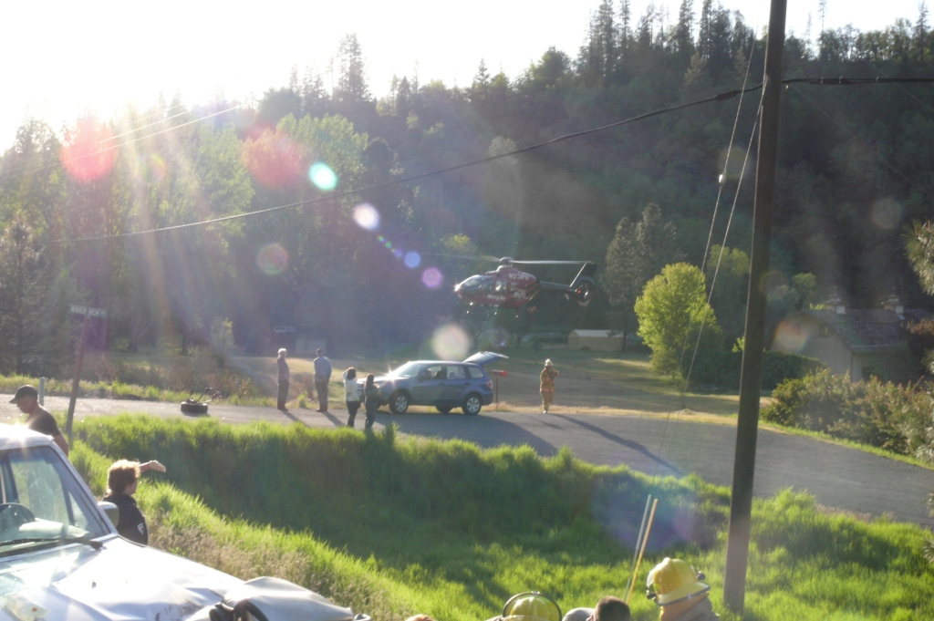 loading Gallery//Action/Accident, Douglas City 8may09/fullsize/L1040898.JPG... or select a thumbnail